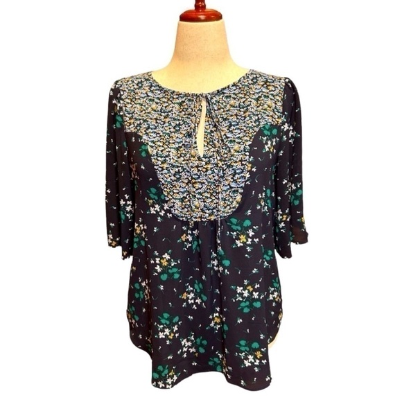 Ann Taylor Women’s Peasant S/S Flutter Navy Floral Blouse Size-M EUC - Picture 1 of 10